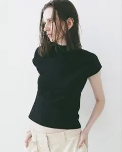 CLANE UP NECK COMPACT TOPSブラック2新品のサムネイル
