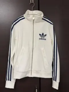 Item thumbnail for item fcad03fd-4d4b-4fdc-8032-d7c0ae0c3d8e