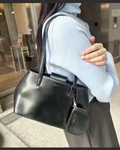 loti ポーチ付きハンドバッグ