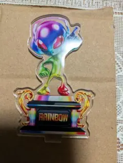 エイリやん アクリルスタンド サミー トロフィー 虹 レインボー