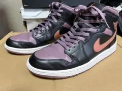 Nike Air Jordan 1 Mid SEのサムネイル