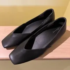 【匿名配送】RANDA ブラック スクエアトゥ フラットシューズ