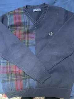 FRED PERRY ネイビー Vネックセーター M