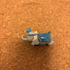 ダンボ　トミカ　ディズニー