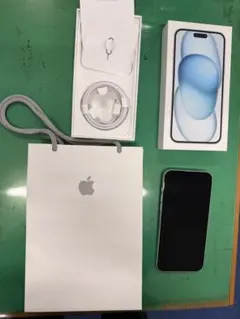 iPhone15 plus 128 ブルー　中古