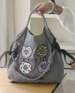 【新品】刺繍ナイロンエコバッグ（Mサイズ）ショルダー付き　ドーナツ