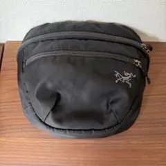 ARC'TERYX ショルダーバッグ ブラック【値下げ交渉不可】のサムネイル