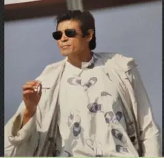 柴田恭兵　写真集　I LOVE KYOHEI Amazon.co.jp: 柴田恭兵 写真集 I LOVE KYOHEI ポストカード付き