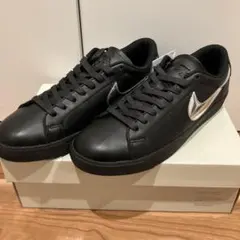 シルバー スニーカー