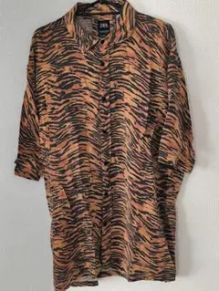 ZARA RELAXED FIT タイガー柄 半袖シャツ Mのサムネイル