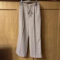 グレージュ ストレートパンツ ウエストゴム