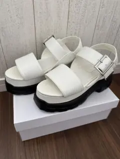 厚底ホワイトストラップサンダル Mサイズ