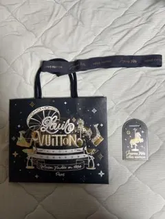 Louis Vuitton クリスマス限定ショッパー