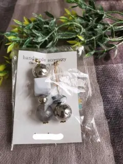 Item thumbnail for item a7413695-9e10-4706-8343-8dd769cc65a7