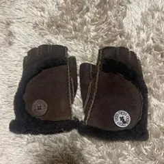 UGG アグ　手袋　シミありのサムネイル