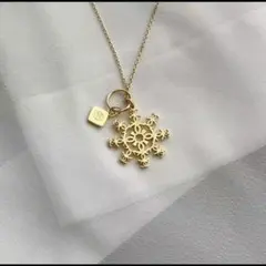シャネル 雪の結晶ホリデー限定チャーム ゴールド
