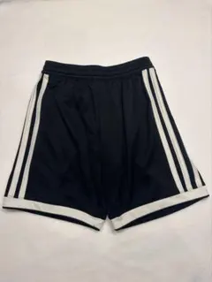 adidas 黒 ハーフパンツ 3本ライン　120cm