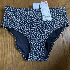 ふ*し様 新品 ユニクロ ビーチフレア ショーツ　Mサイズ　UNIQLO ブラッのサムネイル
