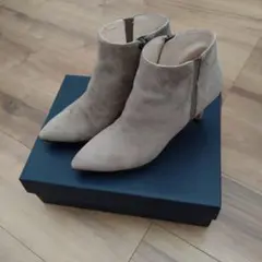 コールハーン　Cole Haan グレージュ スエード ショートブーツ