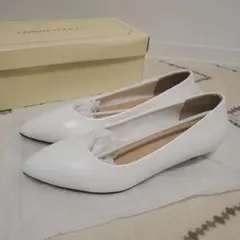 リバティ―ドール ホワイト 3cmヒール パンプス Sサイズ