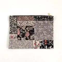 パッチワーク柄　北欧　ポーチ　ファスナー　ハンドメイド