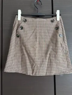 GU チェック柄 ボタン付きミニスカート美品