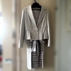 美品ナチュラルビューティーベーシック　セレモニースーツ セットアップ ベージュ