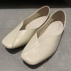 フラットシューズ