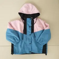 【美品】マウンテンパーカー　ウインドブレーカー　フード付き　ナイロンジャケット