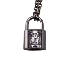ルイヴィトン M01149 バレンタイン パドロック ペンダント ネックレスのサムネイル