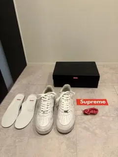 Supreme Nike Air Force 1 ホワイト