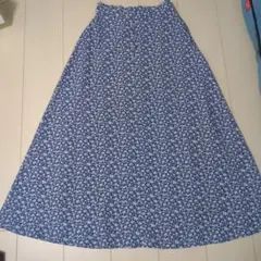 【美品】ローリーズファーム 花柄ハナクルミボタンＡラインフレアスカート