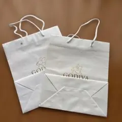 ゴディバ　紙袋2枚のサムネイル