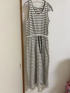 ノースリーブロングワンピース 白黒ストライプ