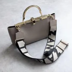 ZANCHETTI × GALLARDAGALANTE 大草直子 AMLETOのサムネイル