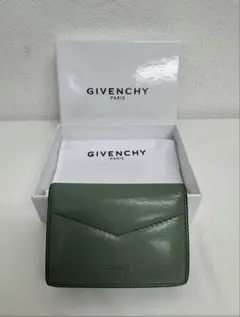 値下げ可 GIVENCHY 三つ折り財布 グリーン 箱付きのサムネイル