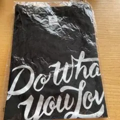 we work のロゴ入りTシャツのサムネイル