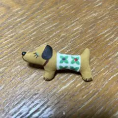 ブローチ(ダックスフンド)