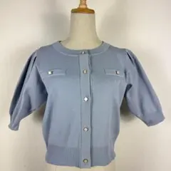 mysty woman メタルボタンパフスリーブカーディガン　Fサイズのサムネイル