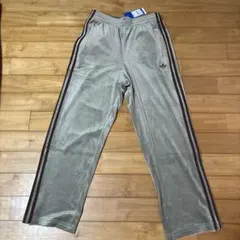 adidas originals ベロア　トラックパンツ　Mサイズ