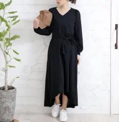 美品 Doula Doula Vネックカットフレアワンピース ロングワンピースのサムネイル