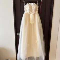 【着画あり】アイボリー フラワー装飾 ロングドレス