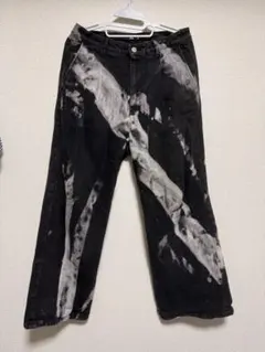 HARE デニムパンツ ブラック ブリーチ加工のサムネイル
