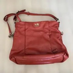 レザー ショルダーバッグ レッド