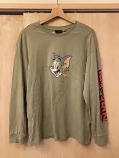 k*0様 h&m × トムとジェリー　長袖tシャツ ロンT プリント　袖プリントのサムネイル