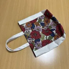 トートバッグ　サブバッグ　花柄　赤色　帆布　ハンドメイド