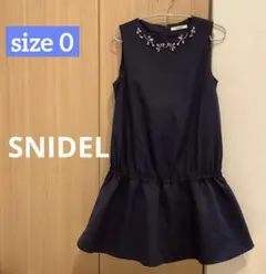 SNIDEL ワンピ　ビジュー　ラインストーン　紺　Sのサムネイル