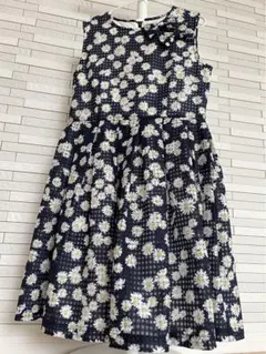 極美品　メゾピアノ　花柄ワンピース　140
