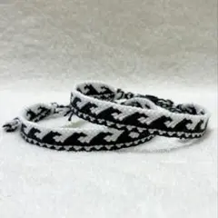 黒×白、ギザギザライン波柄ミサンガ☆アンクレット☆ペア