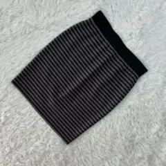 ウェストゴム 伸縮素材【ジーユー】GU 膝丈タイトスカート 裏地なし透け感なし